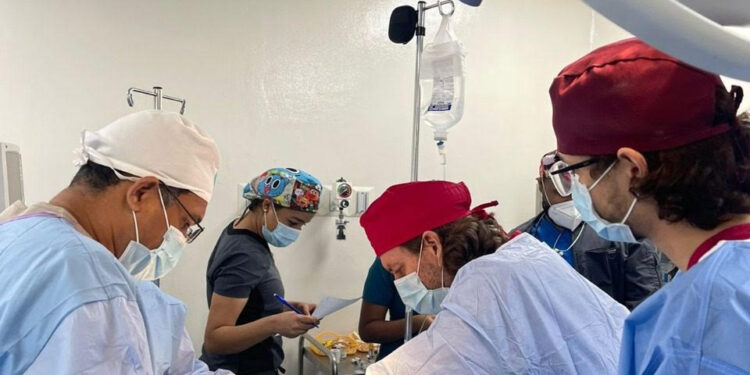 Abren convocatoria para Jornada de Cirugía de Reducción y Reconstrucción Mamaria gratis