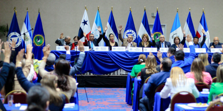 Parlacen aprueba iniciativa de respaldo a RD ante crisis de Haití