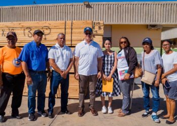 Ministro Igor Rodríguez regresa con más ayudas a provincias afectadas por las lluvias