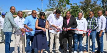 Collado entrega renovado Parque Municipal Pepillo Salcedo a un costo superior a los 39 millones de pesos