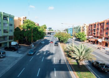 Entradas de la ciudad se llenan de color: la Alcaldía del DN embellece edificios de las avenidas México y Quinto Centenario