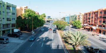 Entradas de la ciudad se llenan de color: la Alcaldía del DN embellece edificios de las avenidas México y Quinto Centenario