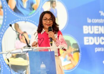 Minerd se une a conmemoración del Día Latinoamericano de la Sordoceguera