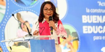 Minerd se une a conmemoración del Día Latinoamericano de la Sordoceguera