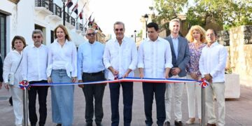 Presidente Abinader y ministro Collado inauguran obras en la Ciudad Colonial de Santo Domingo