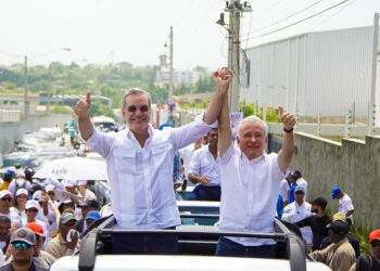Senador de Santo Domingo, reelecto con casi medio millón de votos