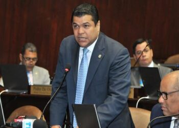 Líderes religiosos e iglesia católica llaman a votar por Tobías Crespo