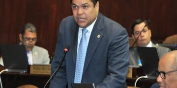 Líderes religiosos e iglesia católica llaman a votar por Tobías Crespo
