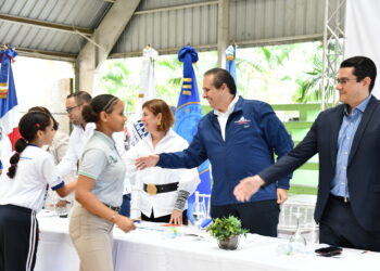 Salud Pública y Educación inician campaña “Familia Anti-Dengue” en 25 centros educativos