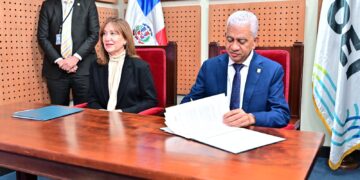 Senado y OEI firman acuerdo para capacitar nuevos senadores y formar a sus colaboradores