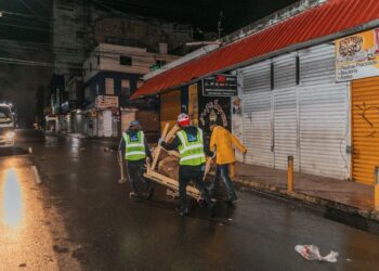 ADN recupera 977 metros lineales de acera en la José Martí tras operativo de Espacios Públicos