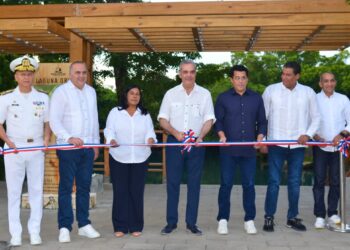 Presidente Abinader y ministro de Turismo entregan proyecto mejoramiento de la Laguna Gri-Gri y su entorno en Río San Juan