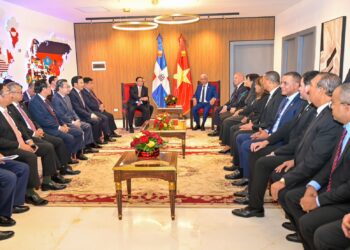 Presidente del Senado, Ricardo de los Santos, se reúne con el primer ministro de Vietnam, Pham Minh Chinh