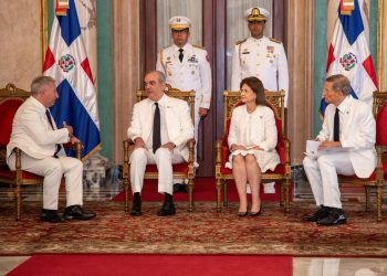 Presidente Abinader recibe cartas credenciales de seis nuevos embajadores acreditados ante el Gobierno dominicano