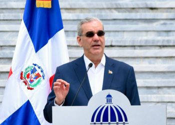 Gobierno trabaja “diariamente” para “estabilizar precios” ante crisis internacional, dice Abinader