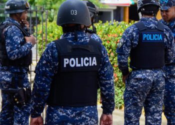 Policías ultiman a un hombre durante allanamiento en Santiago; familiares denuncian fue ejecutado
