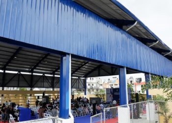 Presidente Abinader inaugura dos modernos techados escolares, uno en el Ensanche La Fe y otro en Las Palmas de Herrera