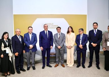 Presidente Luis Abinader regresa al país y se reintegra de inmediato a sus labores en el Palacio Nacional