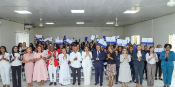 Supérate y Conape habilitan a más de 70 personas cuidadoras de personas adultas mayores en Azua