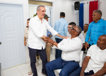 Presidente Abinader anuncia apoyo a productores afectados por lluvias en la Línea Noroeste