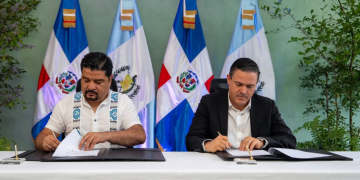 Apordom y Comisión Portuaria de Guatemala firman acuerdo para fortalecer la cooperación portuaria