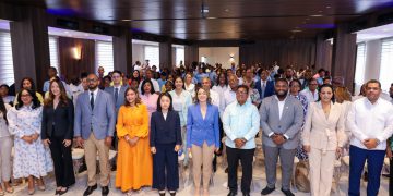 Ministerio de la Mujer fortalece liderazgo juvenil en el Gran Santo Domingo