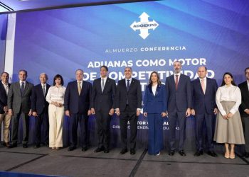 Aduanas fortalece competitividad de las exportaciones dominicanas