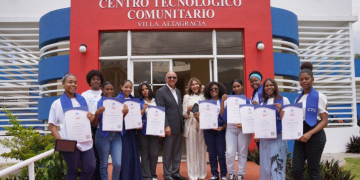 CTC celebran “Día de las Niñas en las TIC” y certifican a 100 jóvenes en Villa Altagracia