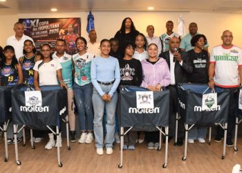 Ministerio de Deportes entrega RD 800,000 para celebración de la XI Copa Metropolitana de Voleibol Superior Femenino 2026