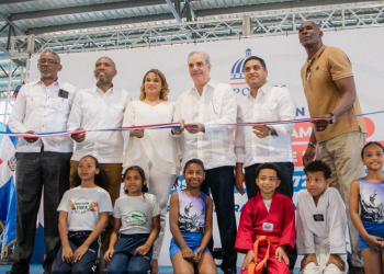 Presidente Abinader inaugura pabellones deportivos para fortalecer el deporte y la recreación de la juventud de La Romana