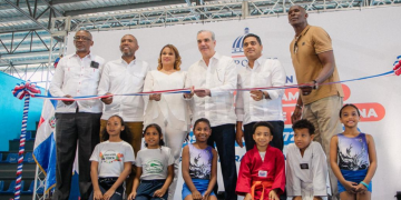 Presidente Abinader inaugura pabellones deportivos para fortalecer el deporte y la recreación de la juventud de La Romana