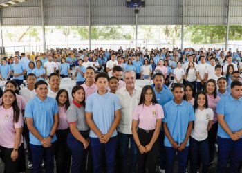 Presidente Abinader sostiene encuentro con 350 estudiantes en San José de Ocoa que destacan su cercanía y los espacios de diálogo abierto para escuchar sus inquietudes