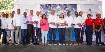 Gobierno continúa transformando el deporte escolar; Inefi entrega techado en San Juan de la Maguana