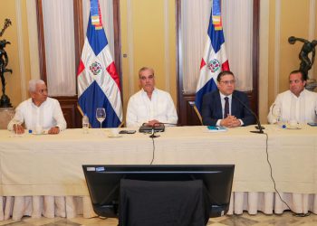 FENATRADO califica de positiva reunión entre gobierno y sector transporte para mitigar alza de combustibles