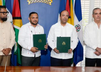 La República Dominicana y Guyana firman contrato para exploración de bloque petrolero en Guyana