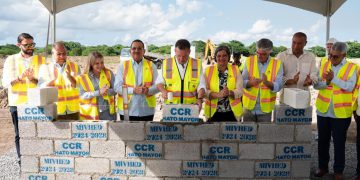Ministro de Vivienda, Hábitat y Edificaciones inicia construcción del nuevo Centro de Corrección y Rehabilitación de Hato Mayor