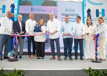 Presidente Abinader entrega el remozado Hospital Periférico Monte Adentro Dr. Antonio Trueba en Santiago; incluye nueva área de Emergencia