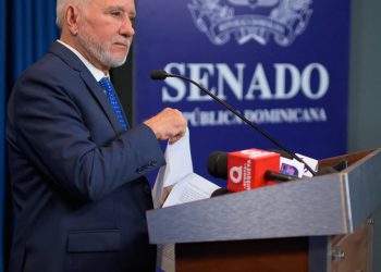 Taveras cuestiona sobregiro de RD$45 mil millones en el sector eléctrico y pide mayor transparencia fiscal